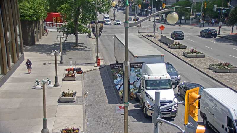 Traffic camera image at 2025-06-30 18:40:19