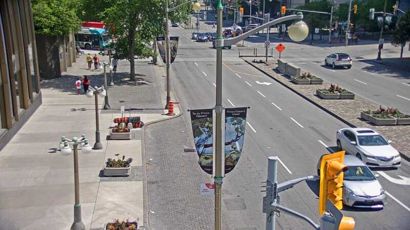 Traffic camera image at 2025-06-30 19:05:18
