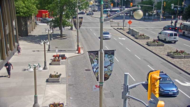Traffic camera image at 2025-06-30 19:10:25