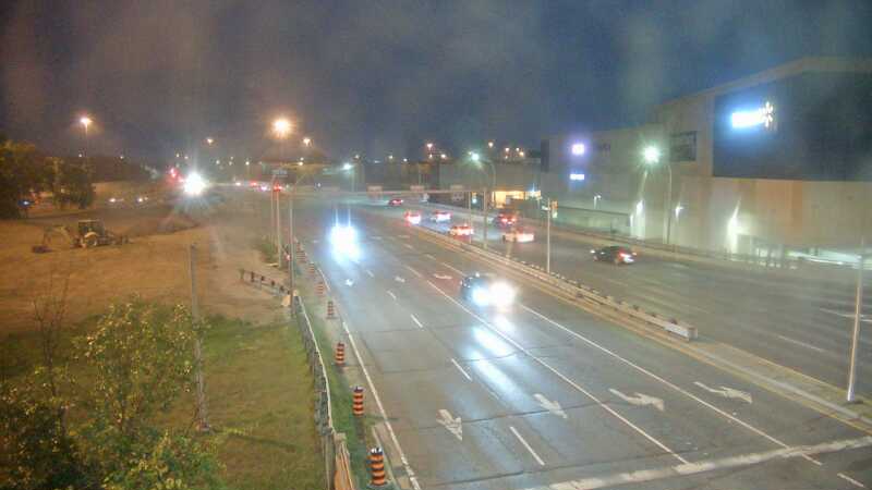 Traffic camera image at 2025-08-04 01:15:05