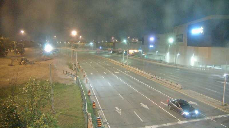 Traffic camera image at 2025-08-04 02:20:05