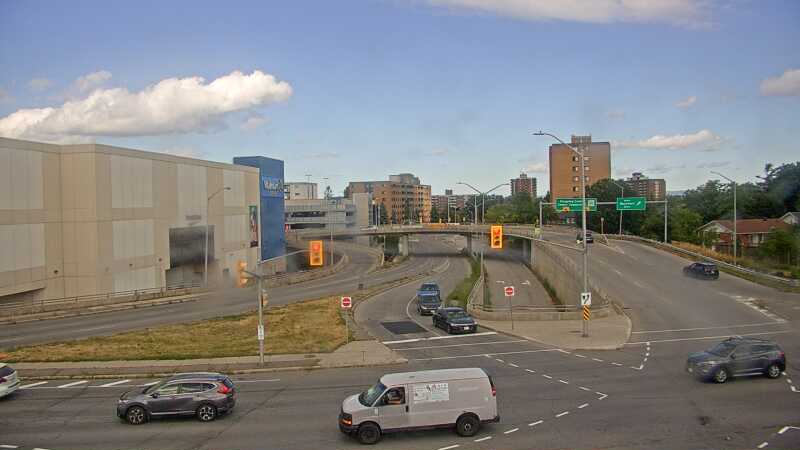 Traffic camera image at 2025-08-24 14:35:06