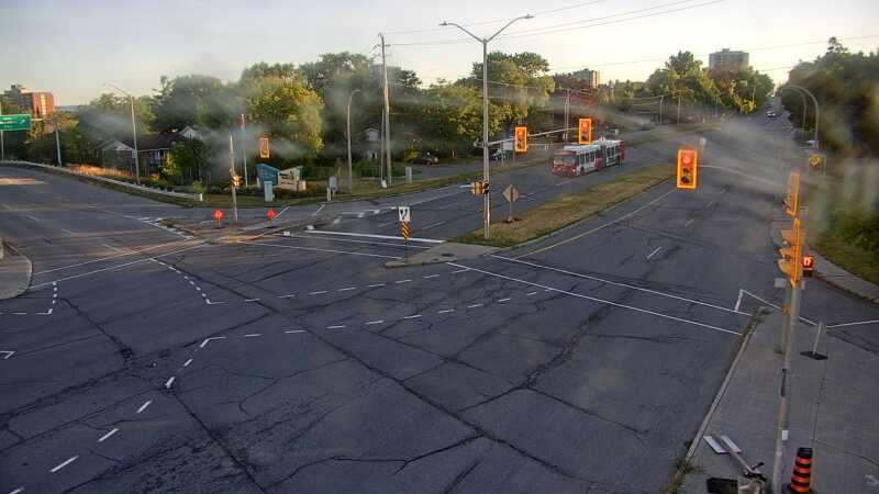 Traffic camera image at 2025-08-31 11:15:05