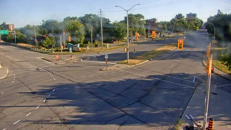 Traffic camera image at 2025-08-31 12:05:06