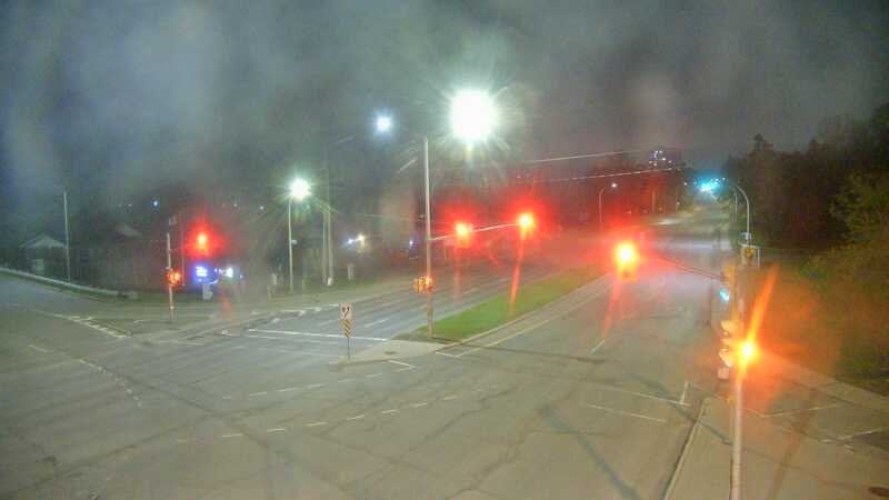 Traffic camera image at 2025-05-09 05:30:05