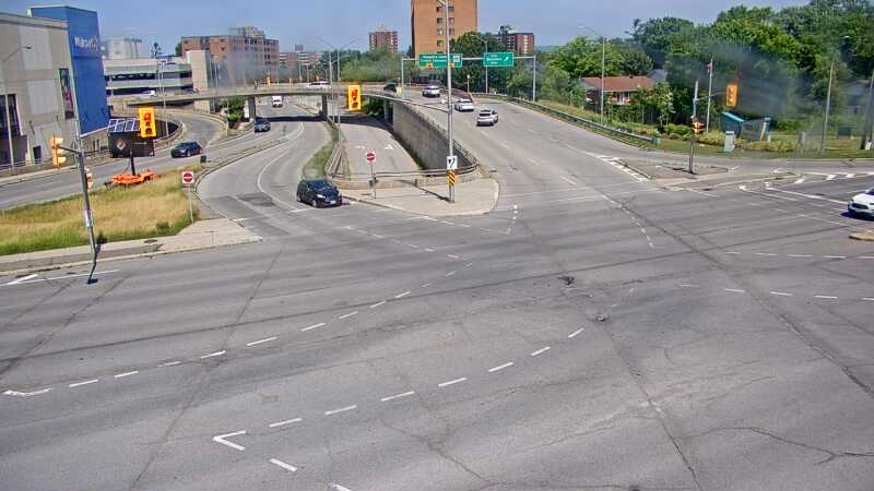 Traffic camera image at 2025-06-30 15:30:06