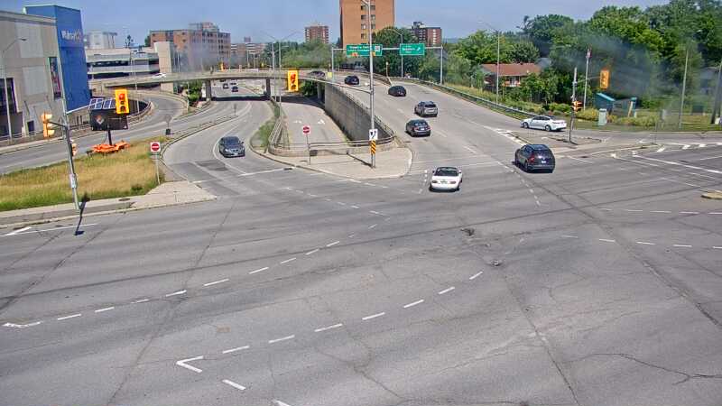 Traffic camera image at 2025-06-30 15:36:41