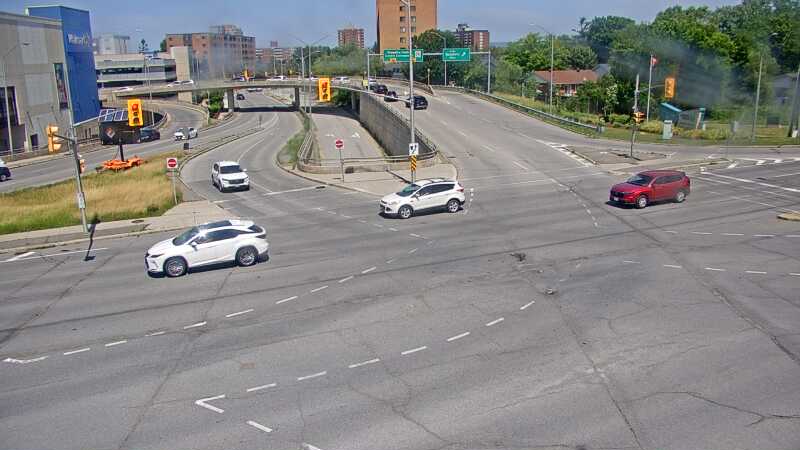 Traffic camera image at 2025-06-30 15:40:05