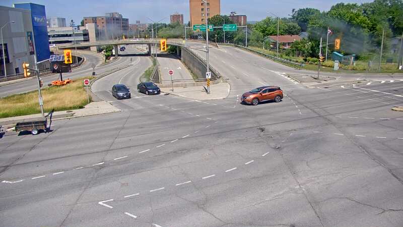 Traffic camera image at 2025-06-30 16:05:05