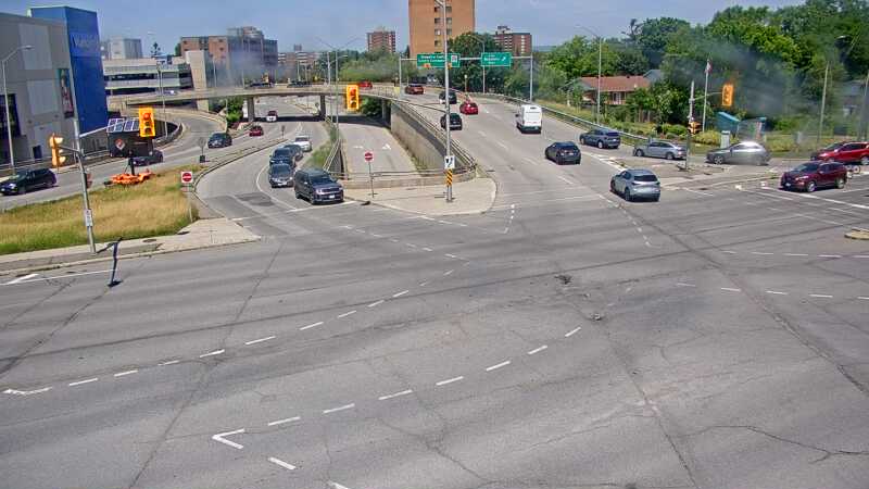 Traffic camera image at 2025-06-30 16:20:05