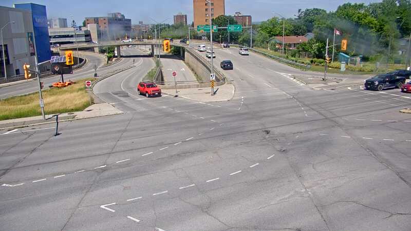 Traffic camera image at 2025-06-30 16:37:01