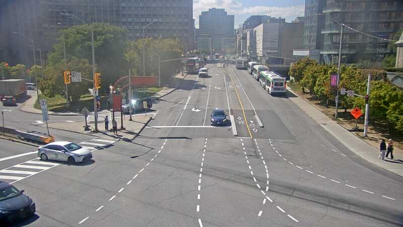 Traffic camera image at 2025-09-14 17:35:17