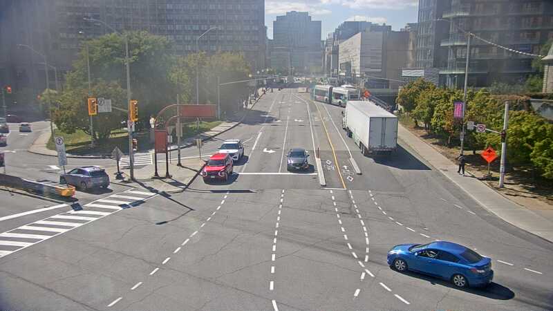 Traffic camera image at 2025-09-14 18:00:38