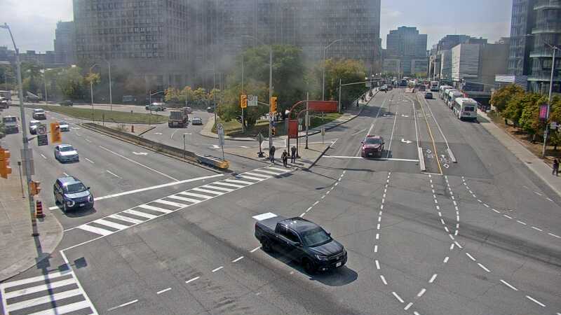 Traffic camera image at 2025-09-18 17:25:22