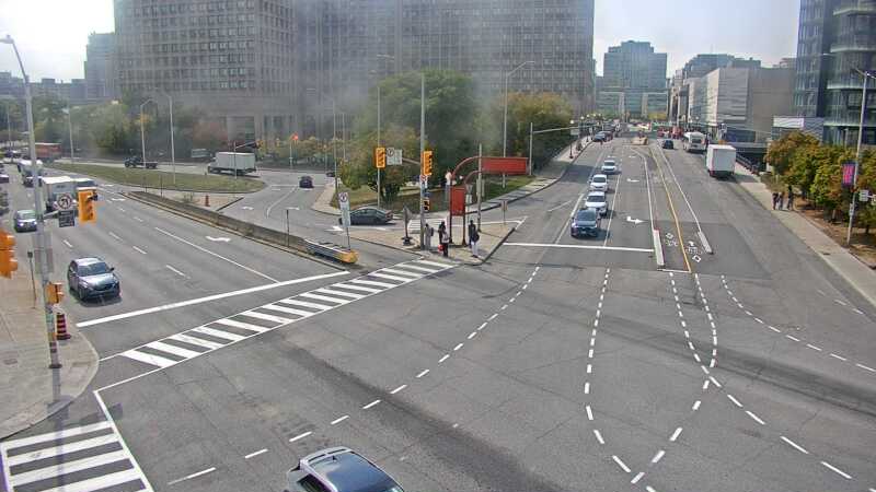 Traffic camera image at 2025-09-18 17:35:18