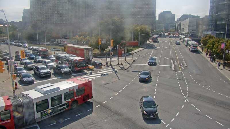 Traffic camera image at 2025-09-18 18:40:20