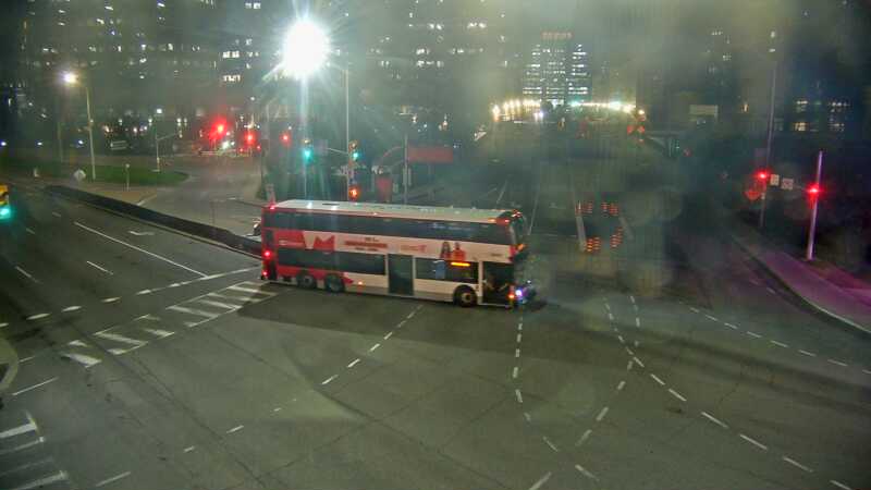 Traffic camera image at 2025-05-09 07:25:24