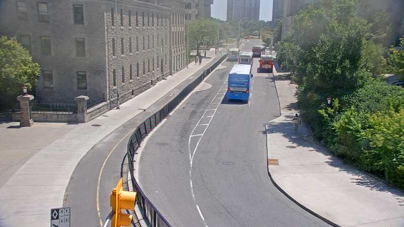 Traffic camera image at 2025-06-30 17:25:29