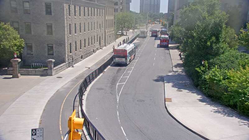 Traffic camera image at 2025-06-30 17:55:17