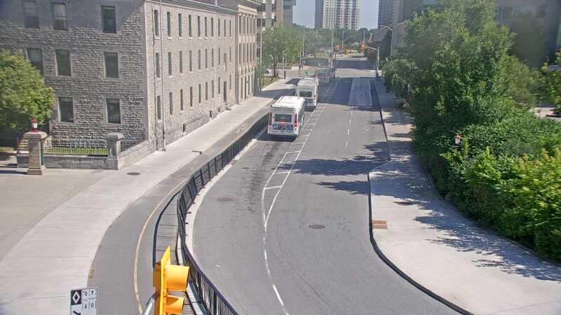 Traffic camera image at 2025-06-30 19:50:26