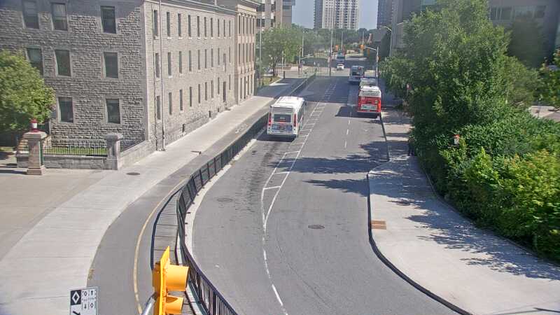 Traffic camera image at 2025-06-30 20:05:22