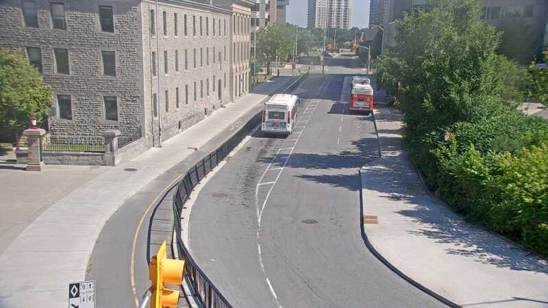 Traffic camera image at 2025-06-30 20:10:19