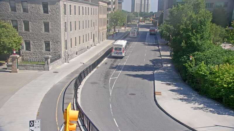 Traffic camera image at 2025-06-30 20:15:19