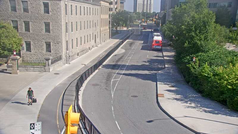 Traffic camera image at 2025-06-30 20:55:30