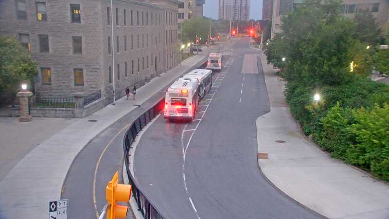 Traffic camera image at 2025-07-01 01:00:40