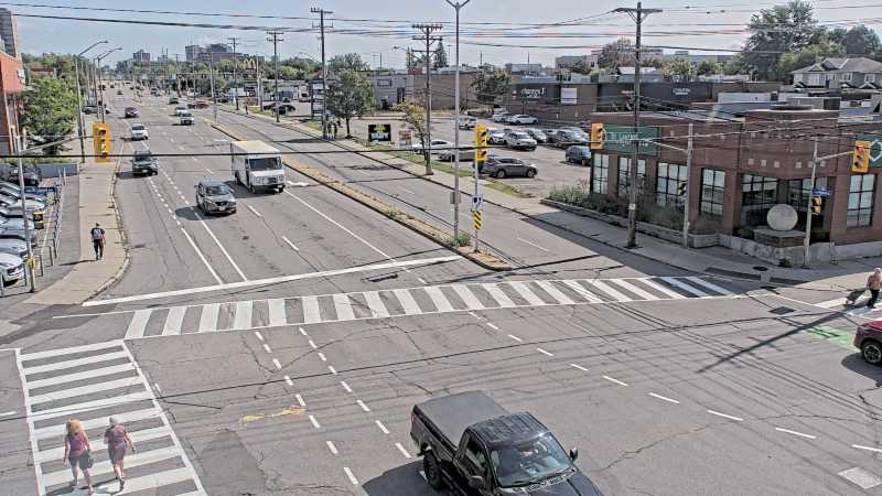 Traffic camera image at 2025-09-05 15:10:15