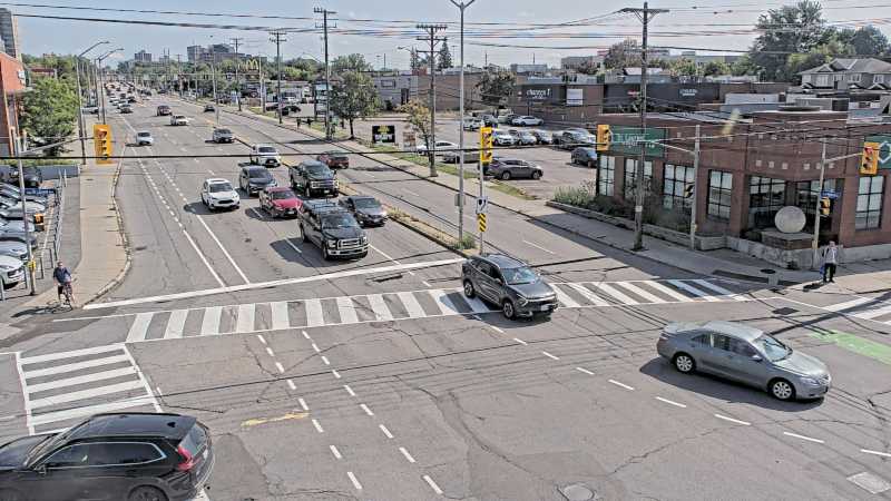 Traffic camera image at 2025-09-05 15:20:20