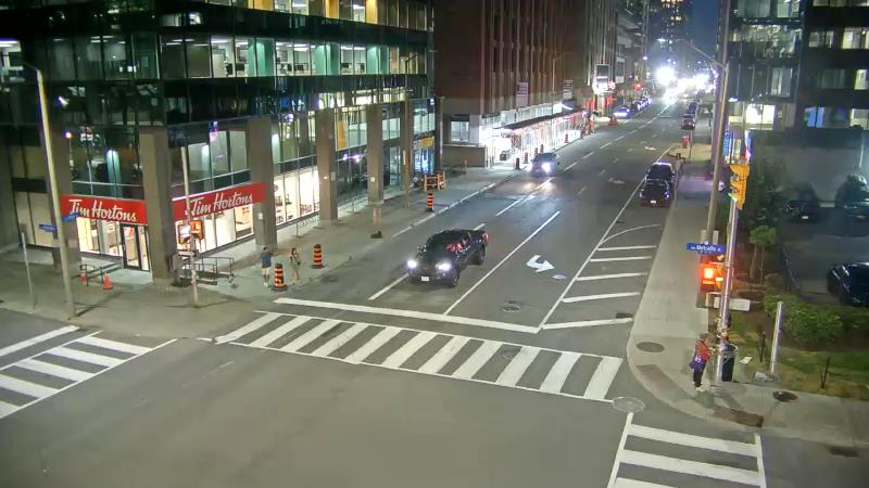 Traffic camera image at 2025-08-04 01:10:17