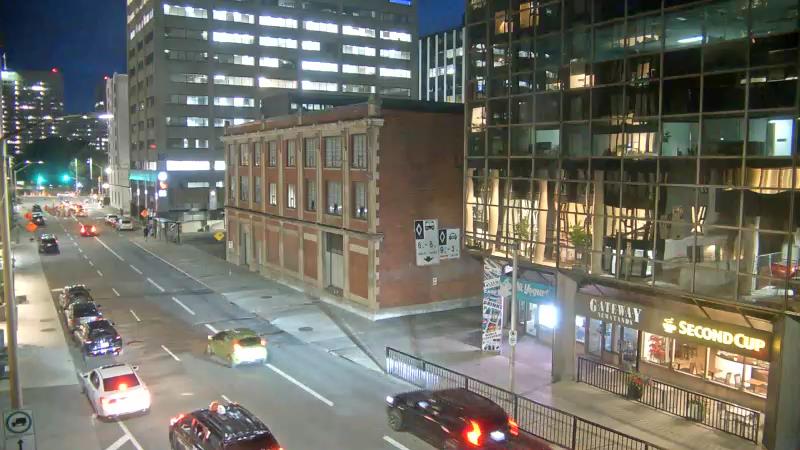 Traffic camera image at 2025-08-25 00:40:15