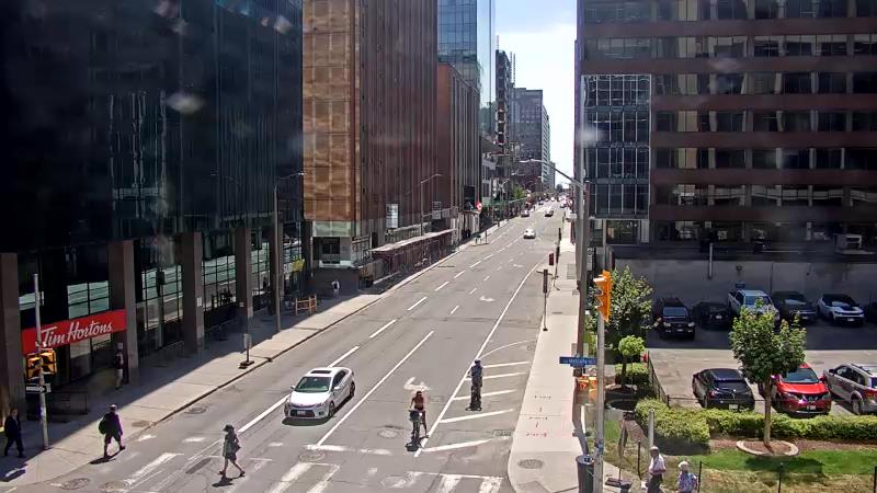 Traffic camera image at 2025-06-30 19:00:21