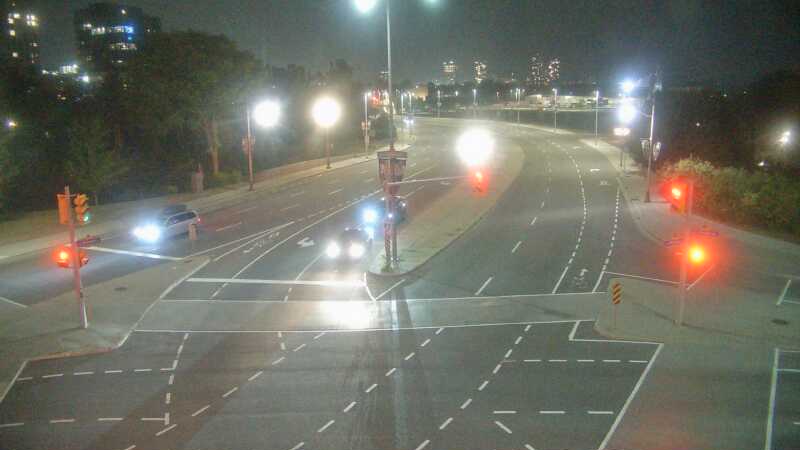 Traffic camera image at 2025-08-04 02:00:15