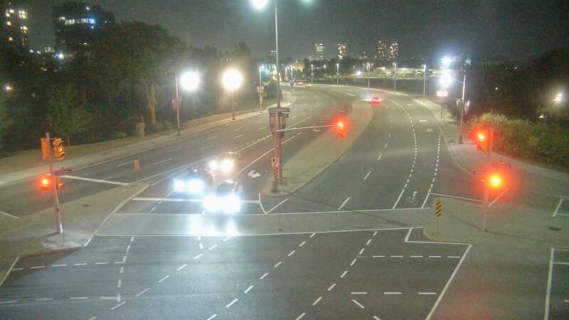 Traffic camera image at 2025-08-04 02:10:18