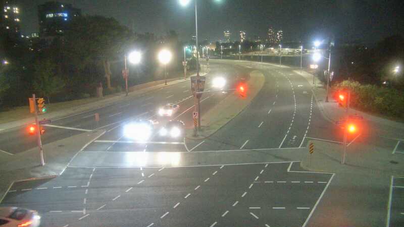 Traffic camera image at 2025-08-04 02:20:15