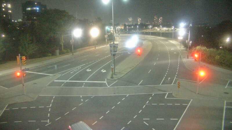 Traffic camera image at 2025-08-04 02:25:19
