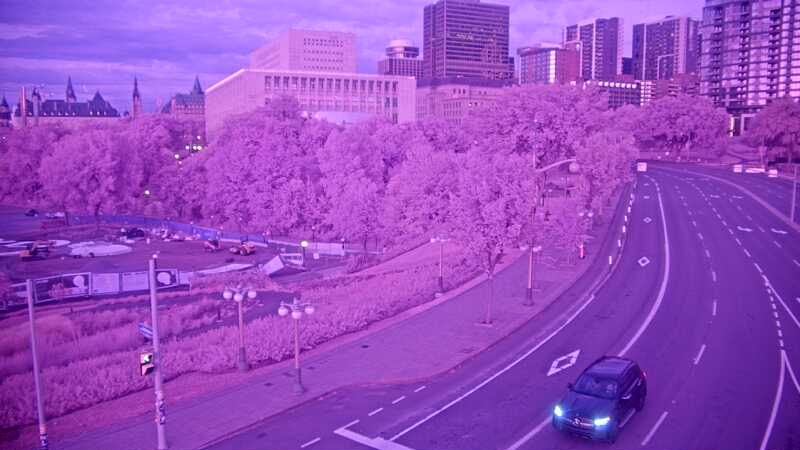 Traffic camera image at 2025-08-25 00:05:22