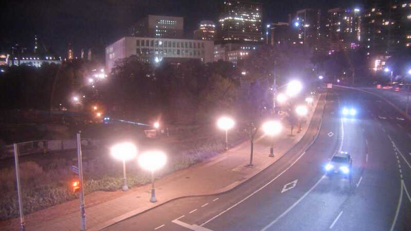 Traffic camera image at 2025-08-25 04:00:19
