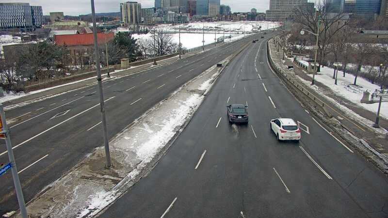 Traffic camera image at 2025-03-09 12:50:23