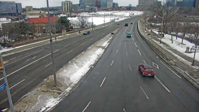 Traffic camera image at 2025-03-09 13:20:16