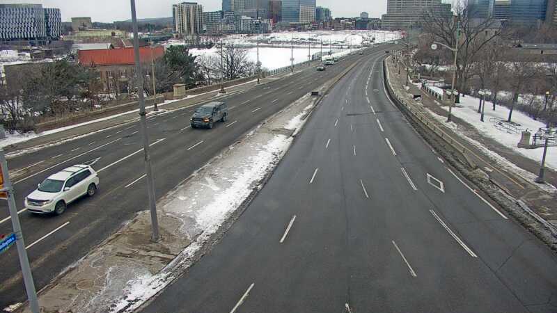 Traffic camera image at 2025-03-09 13:36:51