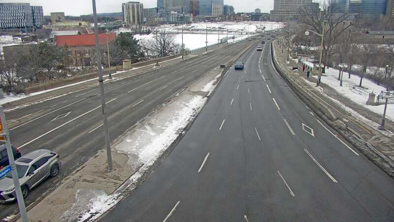 Traffic camera image at 2025-03-09 14:20:27