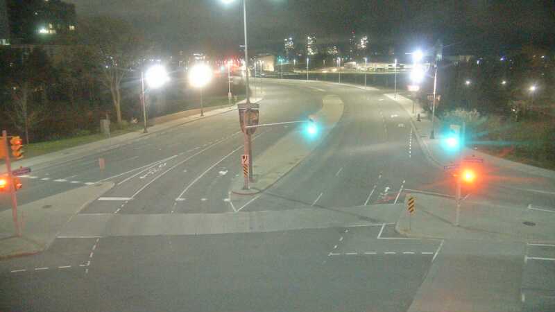 Traffic camera image at 2025-05-09 07:35:54
