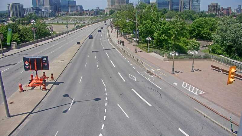 Traffic camera image at 2025-06-30 18:00:19