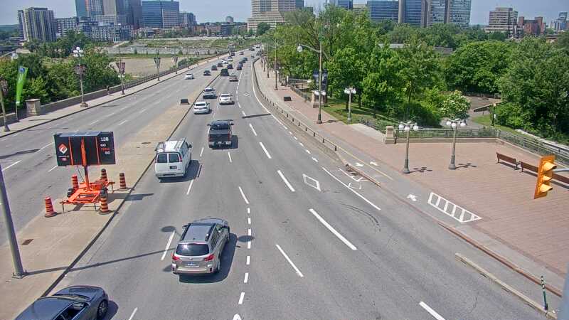 Traffic camera image at 2025-06-30 18:15:16