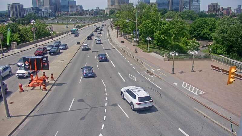 Traffic camera image at 2025-06-30 18:36:50
