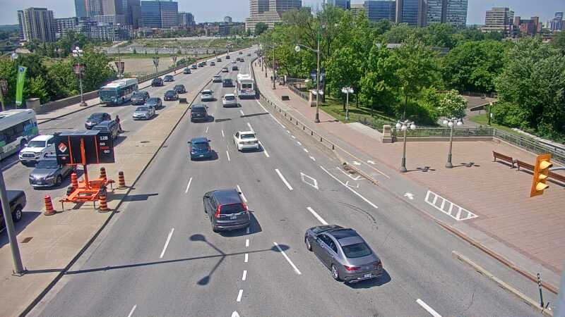 Traffic camera image at 2025-06-30 18:45:25