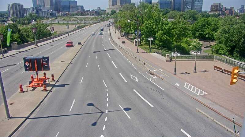 Traffic camera image at 2025-06-30 18:55:21